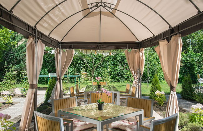 Venera & Anastasia Palace Apartments - Photo 42