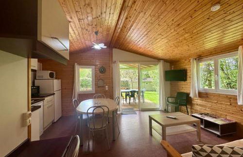 Chalet de 4 pers - Lac de Miel à 500m - Beynat - Parking Piscine - Foto 4