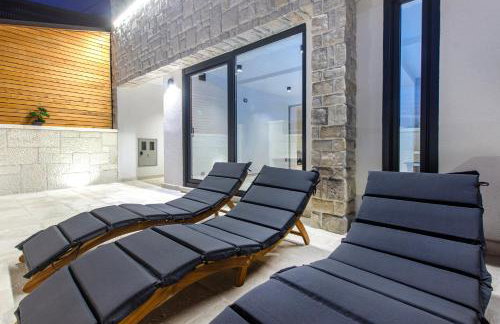 Seafront Villa Kupinica with heated Pool - Foto 40