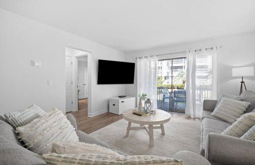 Newly Listed - One bedroom condo on Harbor Island - Foto 11