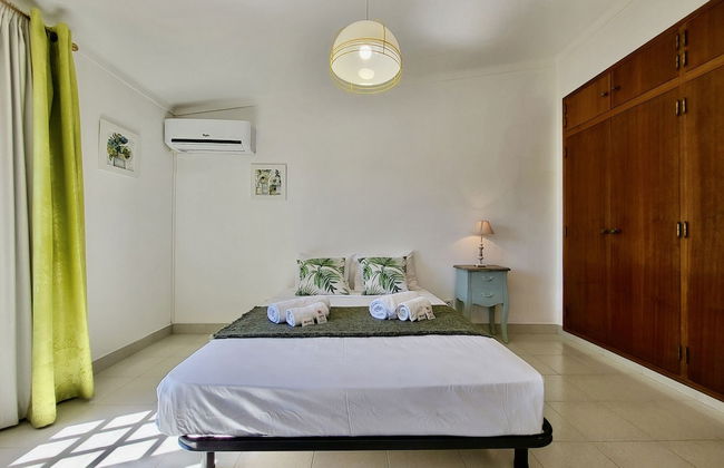 Faro Terrace Villa by Homing - Photo 9