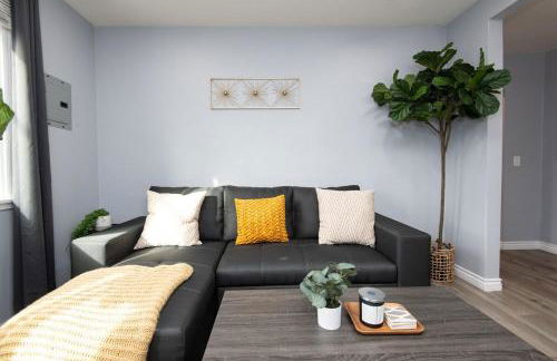 Spacious 3 Bedroom 2 Bathroom Apartment with Free Onsite Parking - Foto 25