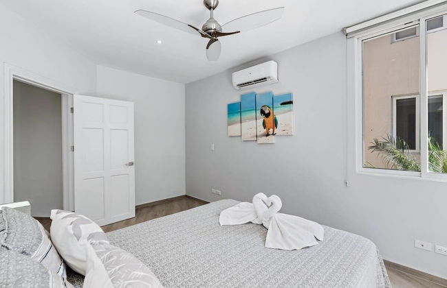 3-Bedroom, 2-Bath Beachfront Condo with Pool - Photo 8