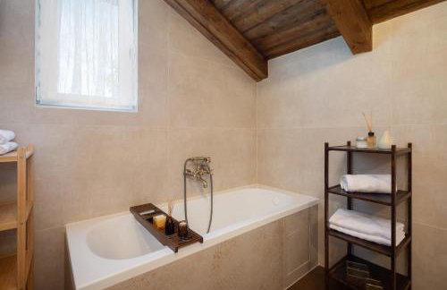 Villa Cavalleria Rusticana with heated pool and vineyard - Photo 76