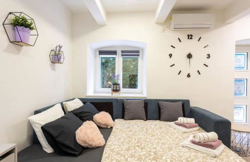 City Center Apartment with Free Parking - Foto 43