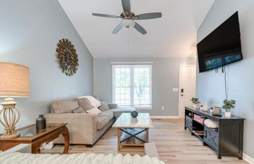 Home with Pet-Friendly Yard, 1 Mi to Dtwn Raleigh! - Foto 1