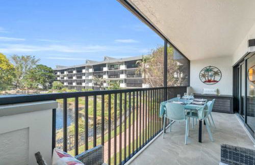 Second Floor With Lake and Fountain View - Photo 6