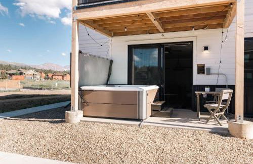 New Luxe Condo - Hot Tub - Minutes to WP! - Fraser - Foto 34