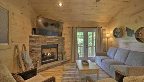 Private Hot Tub and EV Charger Cozy Murphy Cabin! - Foto 5