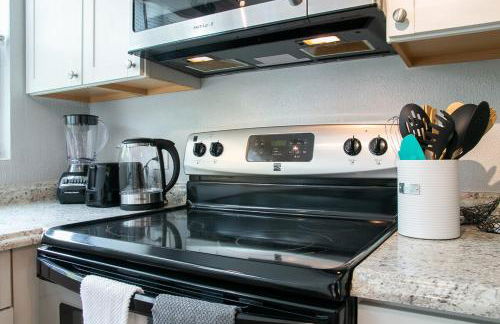 Farmhouse and Charming Place - Photo 47