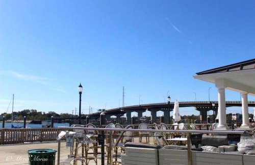 Just renovated 2 bedroom condo 1 mile from Salem - Photo 22