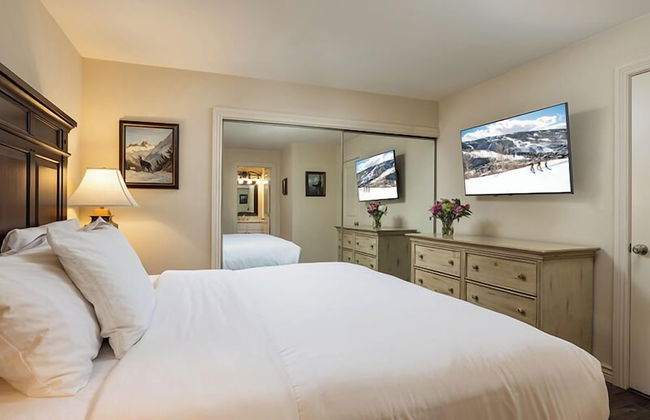 Enzian - CoralTree Residence Collection - Photo 15