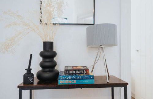 Stunning 5 bedroom home Wirral Birkenhead Sleeps 9- Free Parking-5G Internet - Foto 27