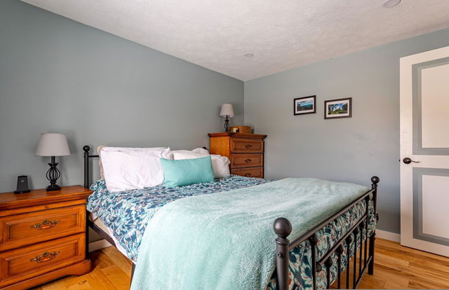 Ski Hike Lodge 5BR w Fire Pit Cozy Spaces - Foto 28