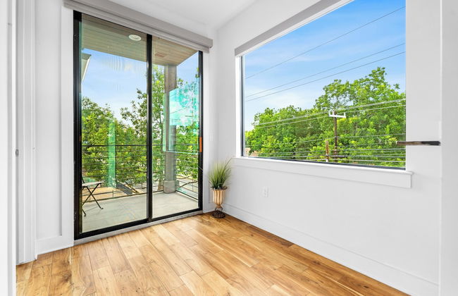 Walk to Restaurants & Entertainment on East Side - Foto 32