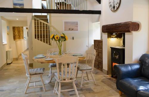 Whatley Lodge - Photo 7