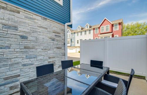 Near TBK Bank Sports Complex Quad Cities Townhome - Foto 3