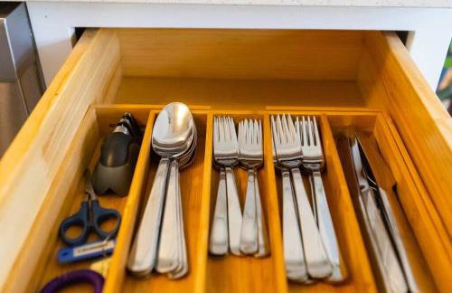 Cali Condo+BBQ+MemoryFoamBeds+12min to Beach - Foto 53