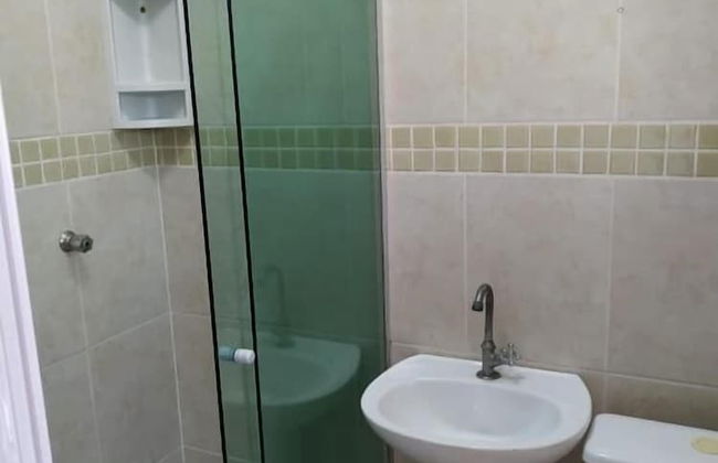 Kitnet com ar na praia das Astúrias - Foto 18