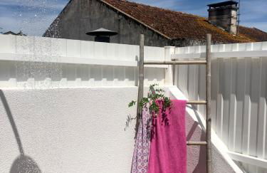 City Break-Quiet House with Private Patio - Foto 50