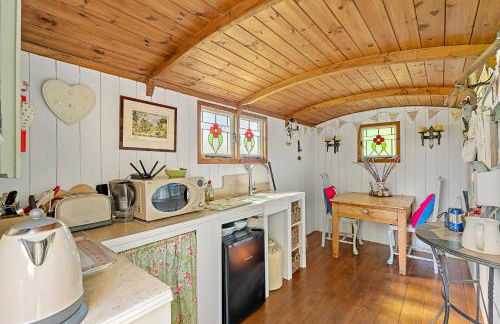 Finest Retreats- Shepherds Hut at Hilltop Farm - Foto 34