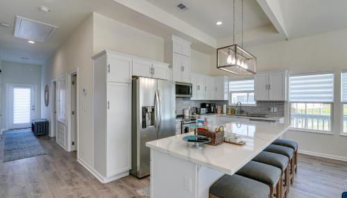 Walk to Ocean! Family-Friendly Crystal Beach Home - Foto 5