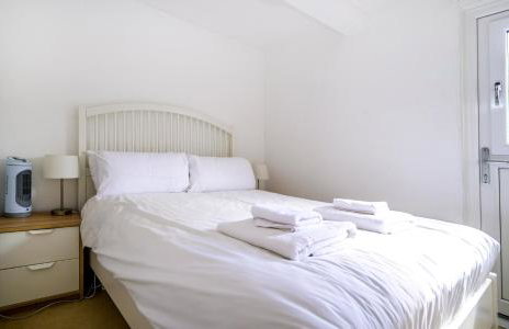 Escape to a Clifftop Chalet with pool and tennis onsite - 1A Kingsdown Holiday Park - Foto 18