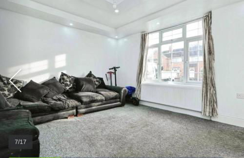 2 Bed Terrace House with modern touch - Foto 8
