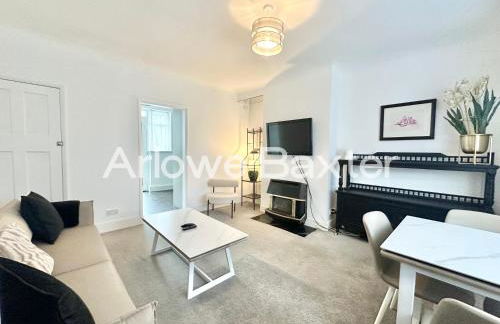 Stylish 3-Bedroom Garden Home, AC, Contractors and Families - Foto 5