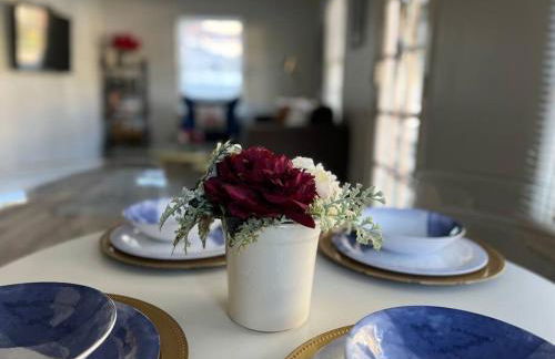 The Downtown Blue Bungalow Escape - Foto 11