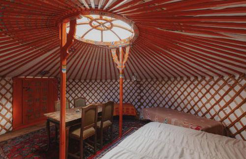 Glamping yurt at a nature retreat Sequoia Highland - Photo 2