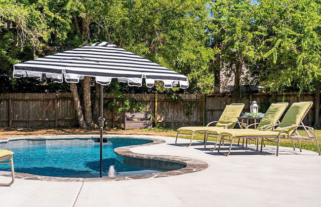 Fun 6BR Home with Private Theater & Pool - Photo 33