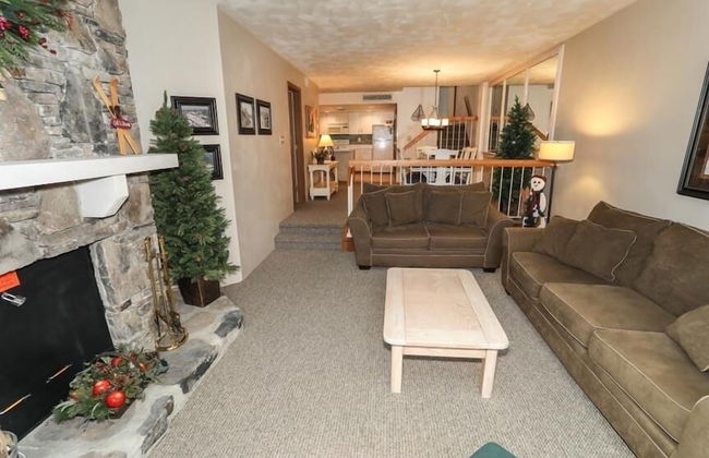 Seven Springs 2 BR Deluxe Condo with Mountain Views by RedAwning - Foto 7