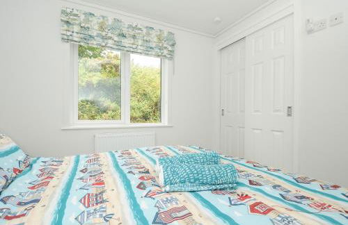 Midway Lodge - Photo 17