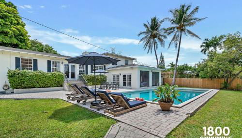 3 Home 12 bedroom compound with Pool and BBQ sleeps 24 - Foto 3