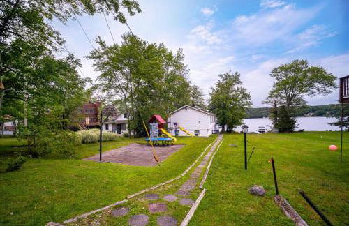 Catskills Lakefront with Hot Tub, Sauna and Theater - Foto 4