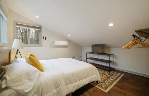 Luxurious Poconos Retreat - Hot Tub, Sauna, Games - Foto 36