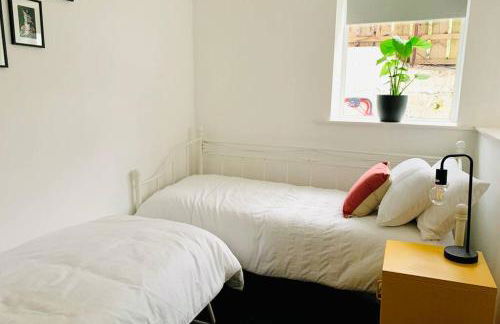 The Nook - A stylish apartment with garden, near the beach - Foto 23