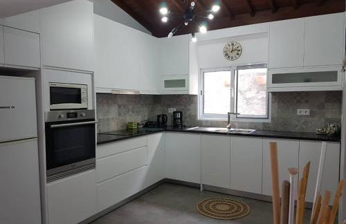 Join our relaxed house near the beach - Mosteiros - Foto 7