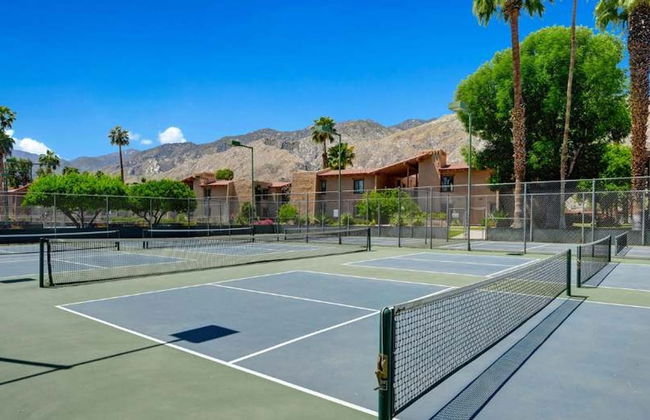 Cozy Condo w Heated Pool 1 Hr to Joshua Tree NP - Foto 4