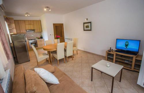 Three-Bedroom Apartment Mir with Private Infinity Pool - Foto 20