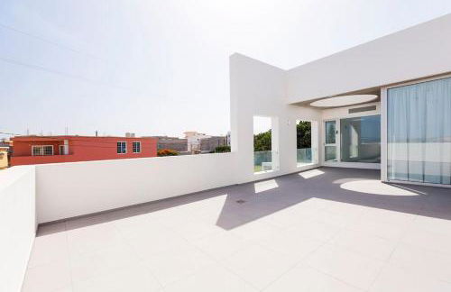 Independent villa with an immense heated pool! - Foto 34