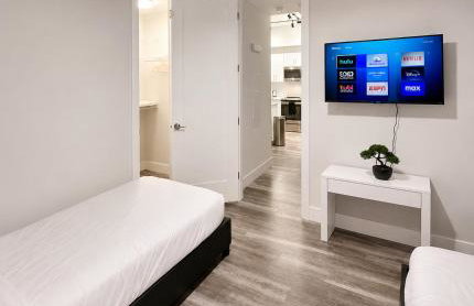 Lux property great for 1 to 8 Guests-family trip ,5Beds 2Rooms Staycation with Gym and EV, proximity to Downtown and Beaches - Foto 30