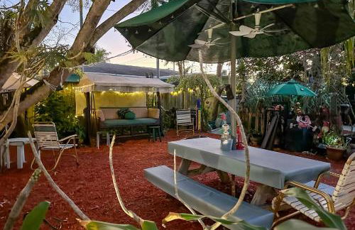 Less Than 3 Mi to Golf and Swim Cozy Oasis in Lake Worth! - Foto 31