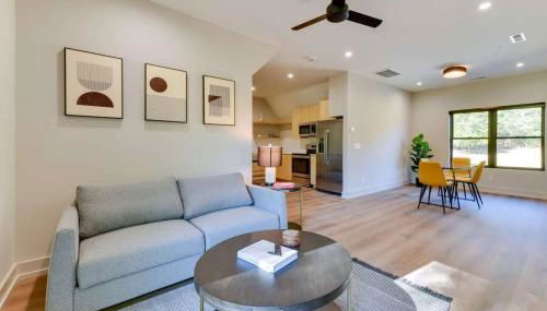 Tranquil Lakefront Carriage House with Dock - Foto 5