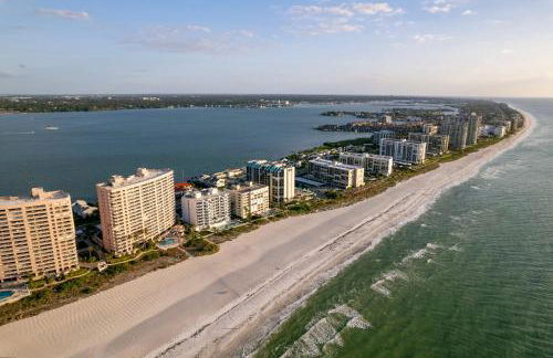 Steps to Beach & Pool - Resort Amenities Galore! - Foto 31