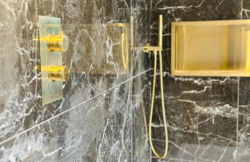 Red Roofs - 5BR Luxury - Large Gardens - EV Point - Near Edinburgh - Photo 21