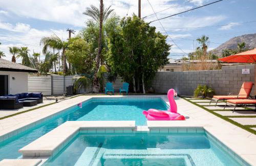 Experience Modern Luxury at Desert Hideaway - Foto 58