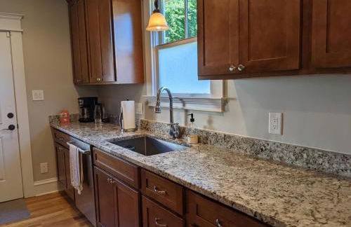 Casa Rosa - 2BR West End Bungalow - Foto 25