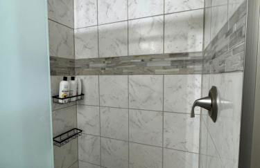 3 bed 2 bath pool house with water access - Foto 16